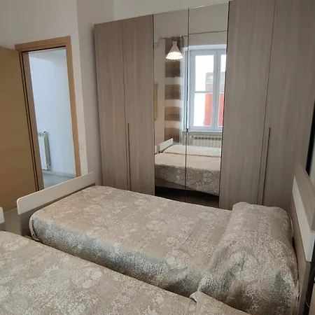 Casa Rinuccia بيت للعطل *