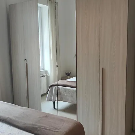 Casa Rinuccia بيت للعطل *