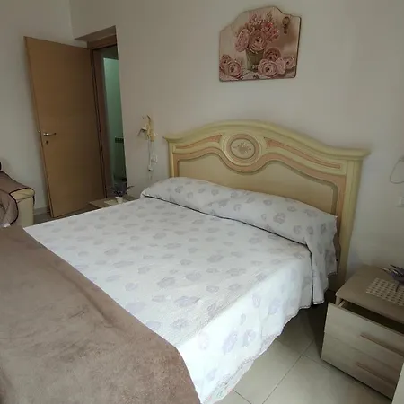 Casa Rinuccia بيت للعطل كازاميتْشيولا تيرمي