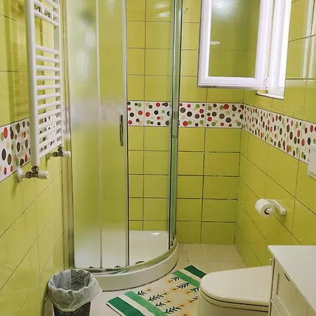 Casa Rinuccia بيت للعطل